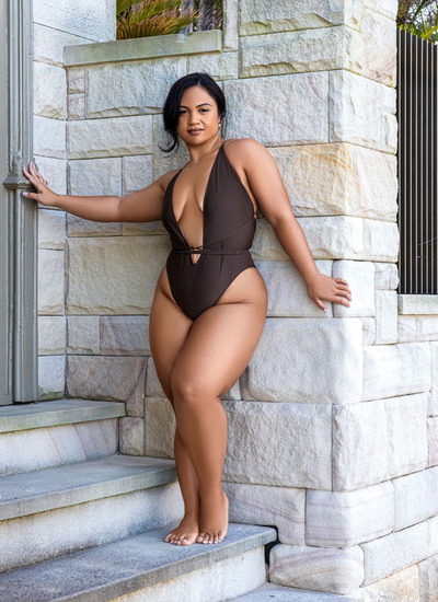 Leilani Lei Canberra Escorts 4