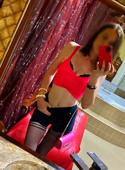 Selena Stevens - Elite Bisexual Perth Escort