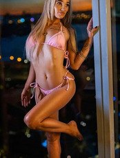 Hi my name is Dakota. I am a down to earth Australian blonde with a slim and light body. Love to pam South Perth Escorts