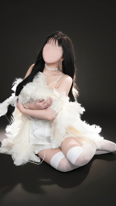 Sakura Blossom - Cute Japanese Escort - Langtrees Elite Brothel & Escorts, Perth WA