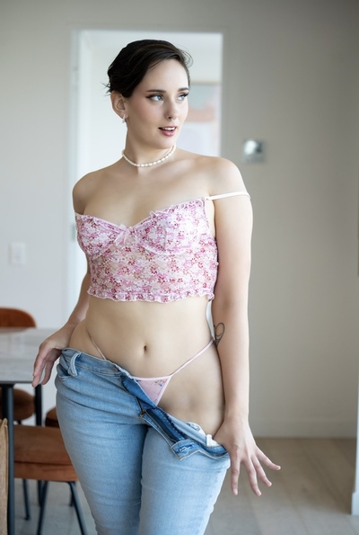 Pixie Lee Perth Escorts 2
