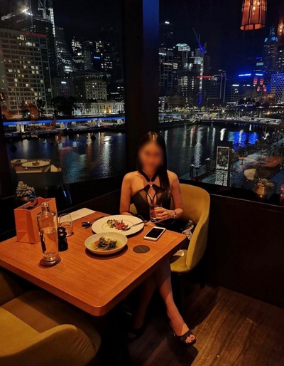 Petite Perfect Dinner Companion