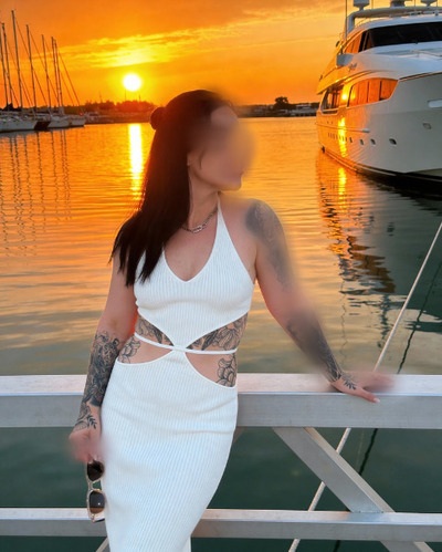 Adele Love  | Curvy New Zealander| Touring Escort in Darwin