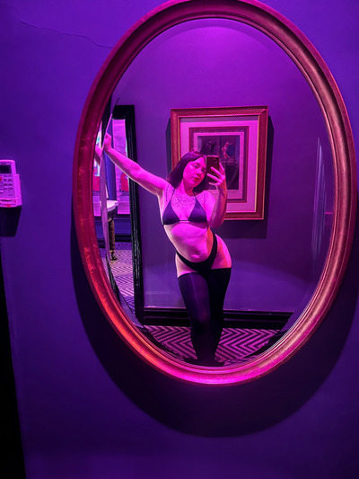 Vali Canberra Escorts 5