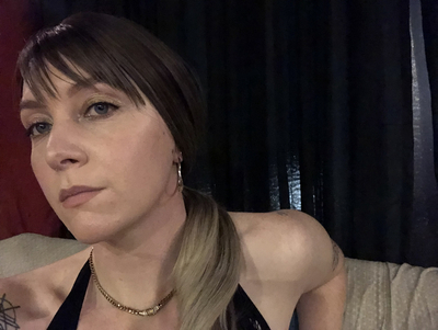 Julia - Elite Harlots Escort - Canberra, ACT