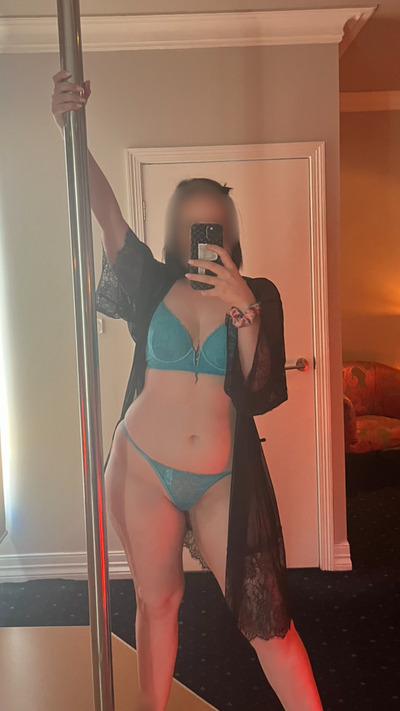 Layla - Curvaceous Bisexual Escort - Exclusive to Harlots 5-star Brothel and Elite Escorts, Canberra ACT