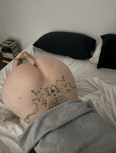 Lara - Elite Harlot Escort - Canberra, ACT