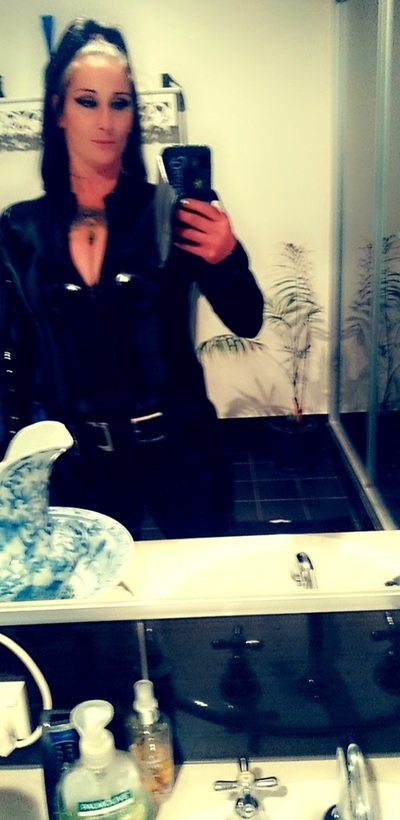 Mistress Luchiea Queens Park BDSM Escorts 4