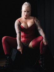 Meet Miss Jayne, a temptress and sadist hedonist kink expert. Bisexual. Intellectual. Book Now! Canberra BDSM Escorts