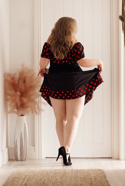 Faye Fox DD Perth Escorts 7