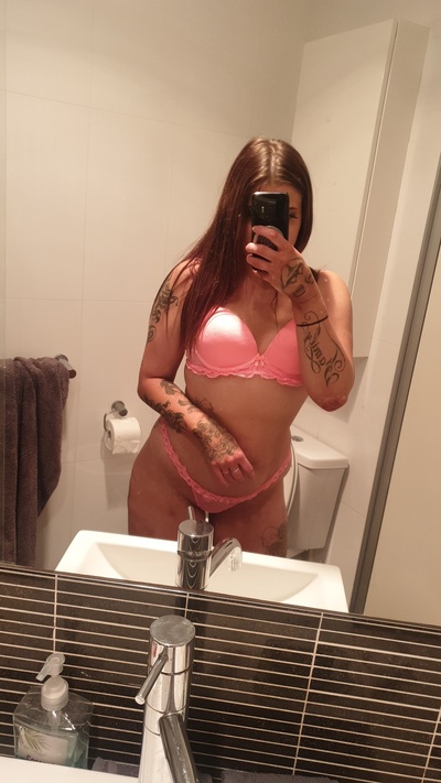 Young Hot BABE Perth Escorts 1