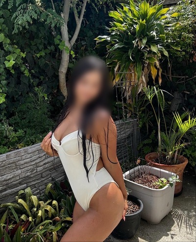 Cassie Ray - Brunette Burswood  seductress - Langtrees Perth Escort