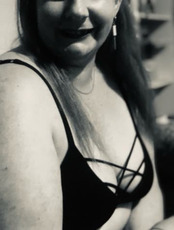 Lilly - Hot Wet Mature MILF Escort, Canberra ACT