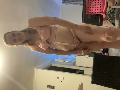 Hot Mess Jess - Mature Escort, Marsden QLD